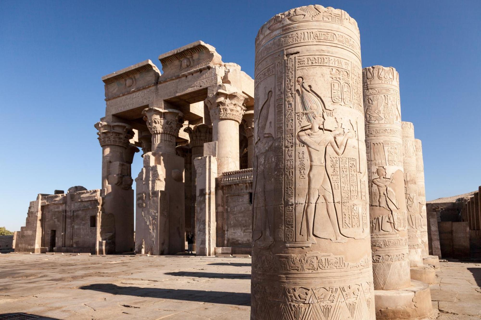 Moevenpick Royal Lily Nile Cruise, Every Monday Four Nights From Luxor, Every Friday Three Nights From Aswan - Including Excursions & Sightseeing المظهر الخارجي الصورة